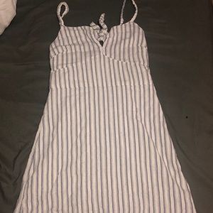 Stripped cute sundress! 💙